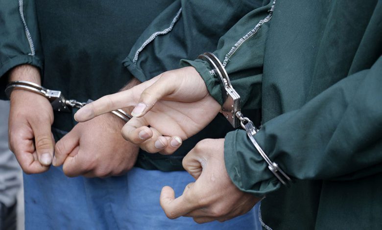 ضربه سنگین پلیس به شبکه قاچاق عینک/کشف ۱۲۰ هزار قلم کالای قاچاق