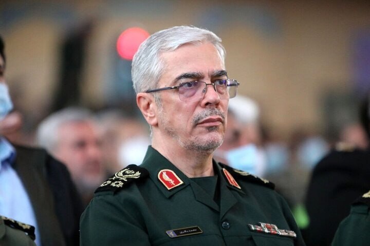سرلشکر باقری: هر ۶ ماه شاهد ارتقاء چشمگیر توان دریایی ایران خواهیم بود