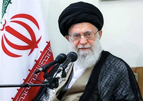کتاب خاطرات رهبر معظلم انقلاب از زندگی پدرشان منتشر می‌شود