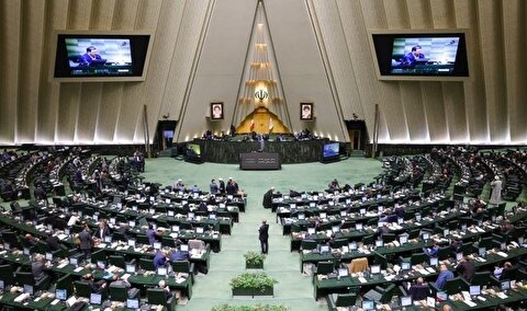 نماینده الیگودرز هشدار داد/ ورود افراد مشکوک به مجلس برای نفوذ در انتخابات هیئت رئیسه