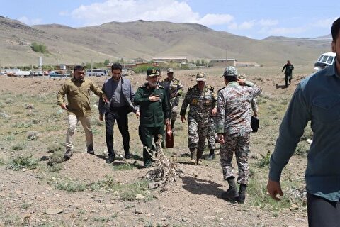بازدید سردار حاجی‌زاده و امیر صباحی‌فرد از مواضع پدافندی نطنز