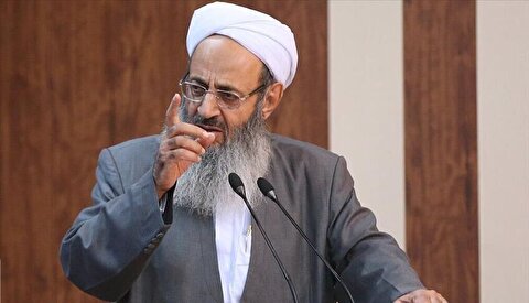 مولوی عبدالحمید: تندروها را از صداوسیما اخراج کنید