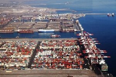 گمرک: ترخیص کامیون‌ها از محل حادثه انفجار بند رجایی بدون وقفه ادامه دارد