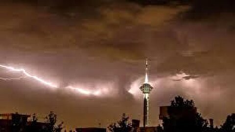 طوفان با سرعت ۱۰۰ کیلومتر در راه تهران