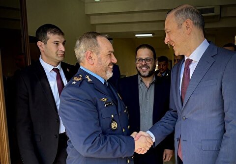 وزیر دفاع: ایران و ارمنستان می‌توانند مکمل یکدیگر باشند