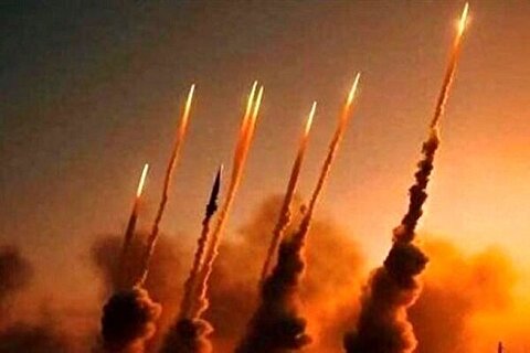 آغاز پاسخ کوبنده ایران به رژیم صهیونیستی/شلیک ۱۰۰ موشک در مرحله نخست