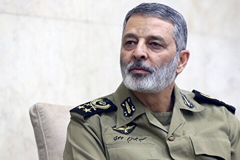 بازدید سرلشکر موسوی از پایگاه موشکی هوا فضای سپاه