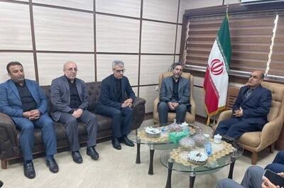عکس/ دیدار بقایی با تنها بازمانده خانواده شهید صدیقی عکس/ دیدار بقایی با تنها بازمانده خانواده شهید صدیقی