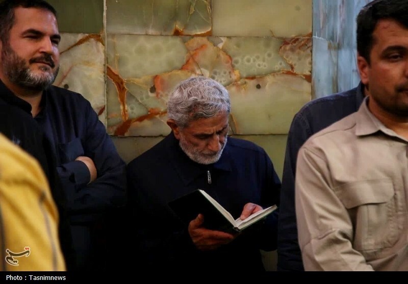حضور سردار قاآنی در مراسم تشییع شهید ایزدی + عکس