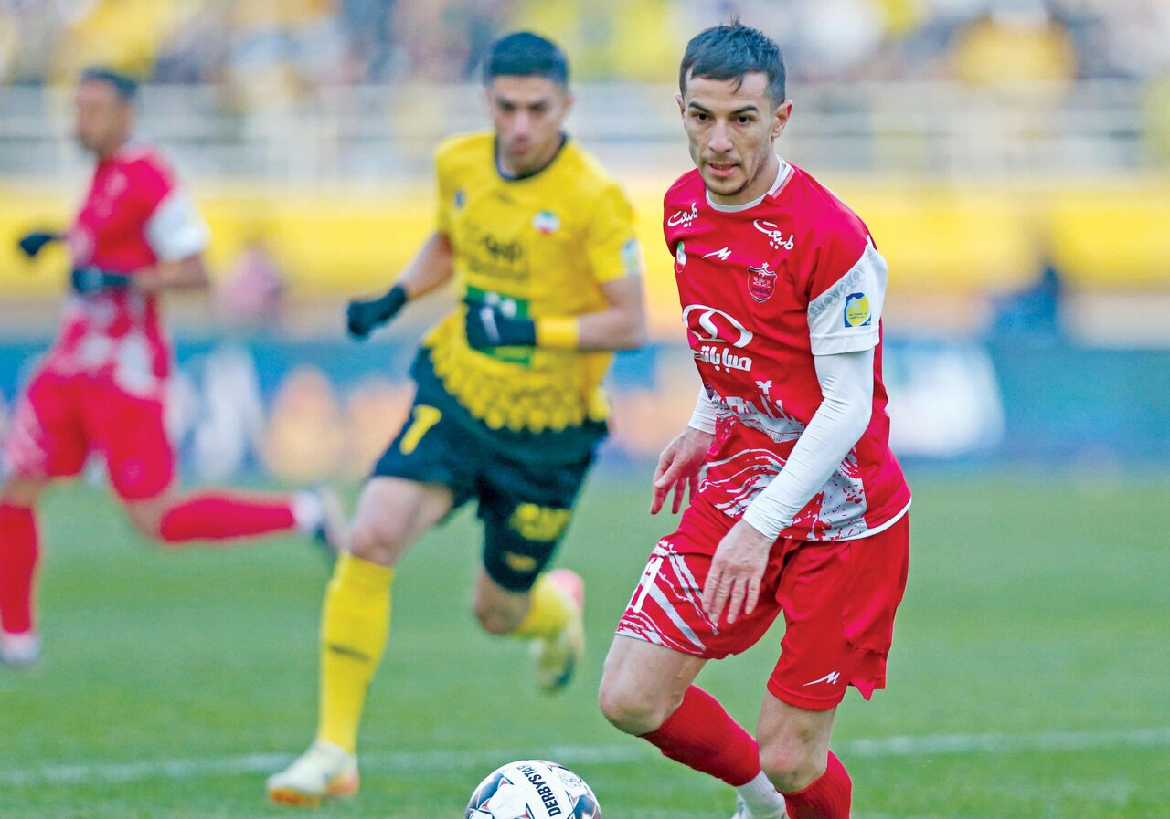 فرشاد احمدزاده: فصل بعد هم در پرسپولیس می‌مانم