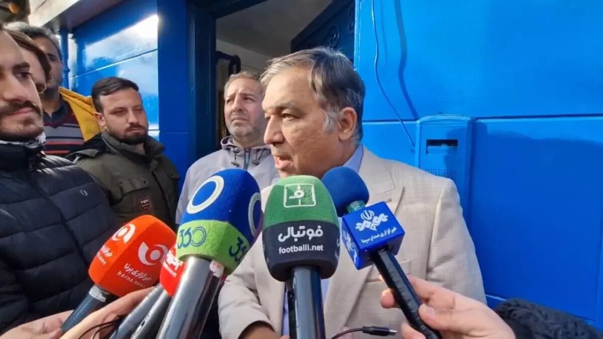 علی تاجرنیا: تیم را من نمی‌بندم؛ اختیار جذب بازیکنان دست کادرفنی است