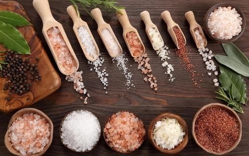 نمک دریا یا نمک یددار؟/ حقایقی که درباره سلامتی‌تان نمی‌دانید!