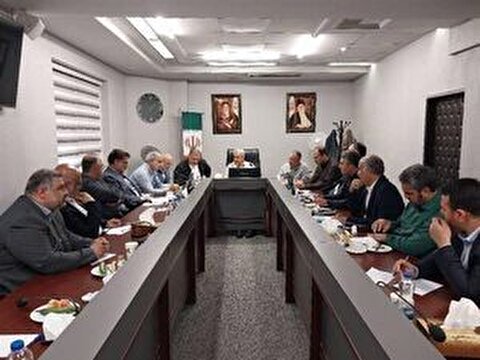 هشدار رئیس کمیسیون اقتصادی: نیاز به طراحی مجدد نظام بانکی و بیمه‌ای داریم
