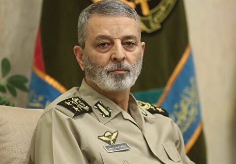 سرلشکر موسوی: سران آمریکا از طریق برخی از کشورهای منطقه به التماس افتادند