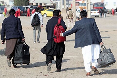 هشدار پلیس به اتباع غیرمجاز: فورا ایران را ترک کنید!