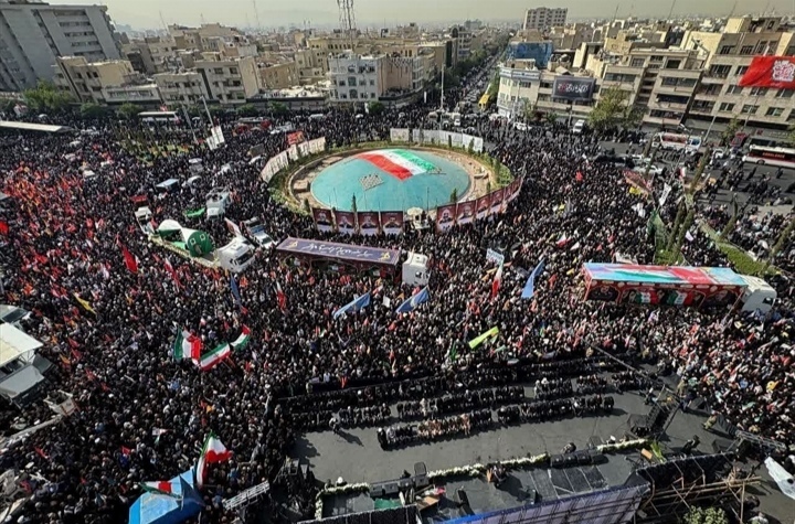 ایران شکست‌ناپذیر