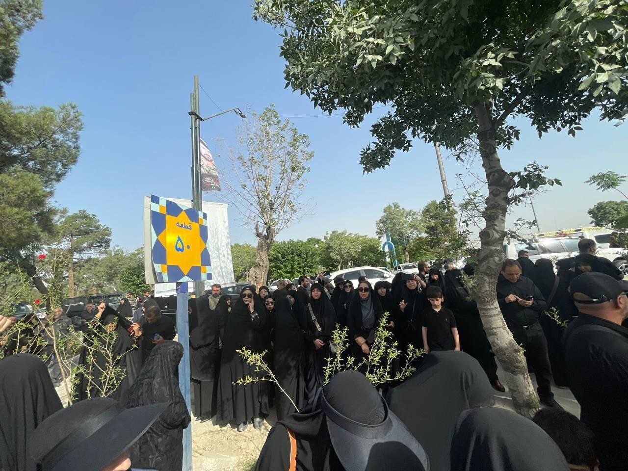 نخستین تصاویر از آرامگاه ابدی سردار حاجی زاده و سردار باقری؛ خاکسپاری در در قطعه مدافعان حرم + عکس