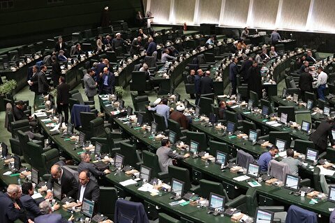 مجازات خروج غیرمجاز ایرانیان خارج از کشور برداشته شد