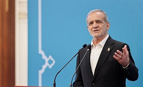 پزشکیان در نشست خبری با شهباز شریف: نگاه ما به پاکستان در حد یک همسایه نیست؛ بلکه مانند یک برادر است