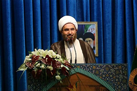 امام جمعه موقت تهران: دشمن دنبال دوقطبی‌سازی است