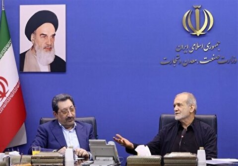 رئیس جمهور در جمع مدیران وزارت صنعت، معدن و تجارت سخنرانی کرد
