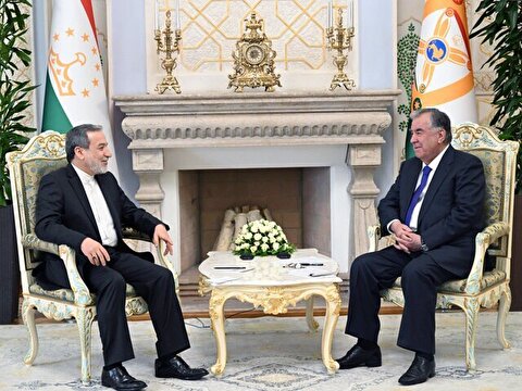 دیدار عراقچی با امامعلی رحمان؛ عزم ایران برای گسترش روابط با تاجیکستان