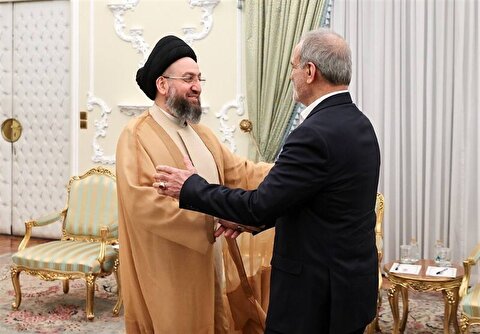 دیدار سید عمار حکیم با پزشکیان؛ تاکید بر تعمیق روابط راهبردی ایران و عراق