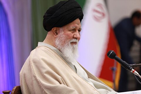 علم‌الهدی: هدف دشمن از مکانیزم ماشه، تخریب روحیه مردم و جبهه اقتصادی است