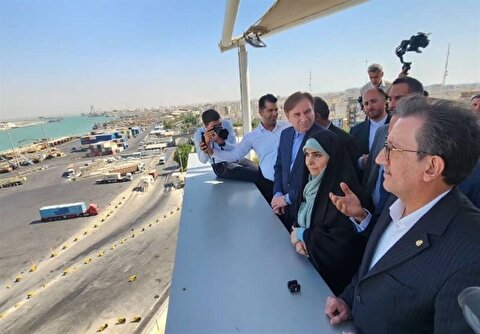 وزیر راه : بوشهر به قطب دریامحور کشور تبدیل می‌شود
