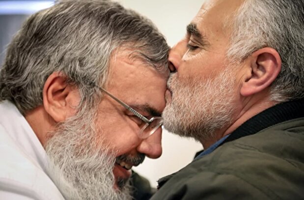 رفاقت شهید سلیمانی با شهید سیدحسن نصرالله از زبان دخترش + فیلم