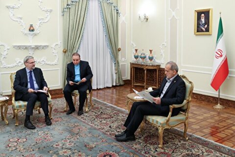 رییس جمهور: تبلیغات منفی علیه ایران مبنای واقعی ندارد