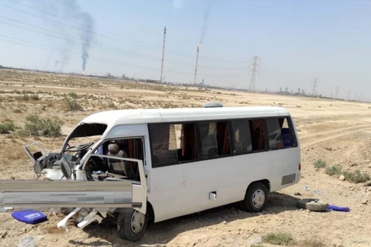 ۱۴ مصدوم در حادثه انحراف مینی بوس در آبادان