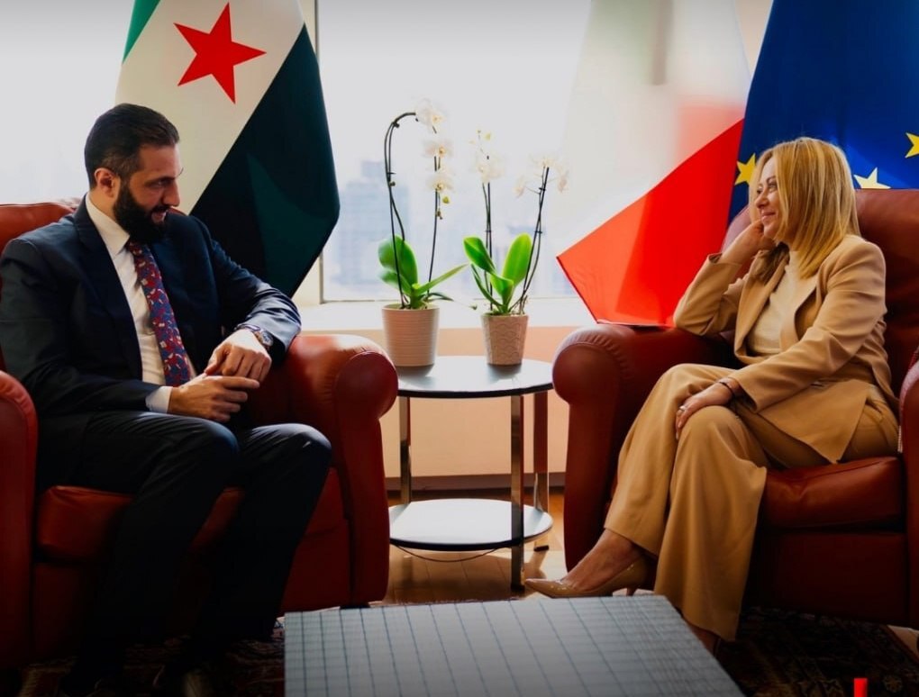 عکس /تصویری خبرساز از دیدار جولانی با نخست وزیر زن ایتالیا