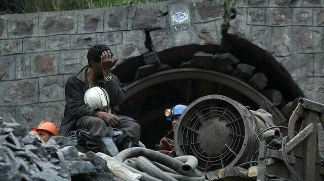 ریزش آوار در معدن طبس / یک کارگر جان باخت