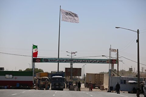 ۸۰۰ کامیون ایرانی و افغانستانی در مرز دوغارون زمین‌گیر شدند