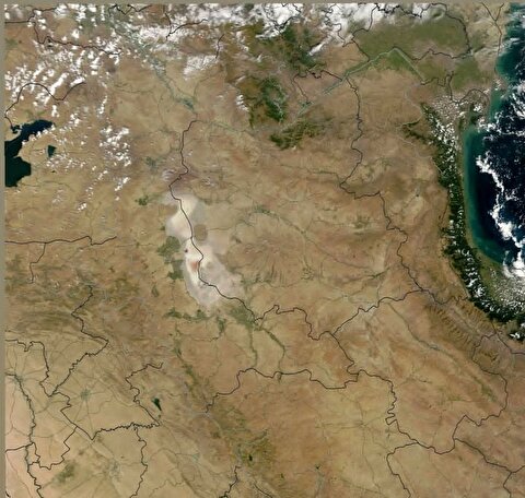 خشک شدن دریاچه ارومیه/ تخلیه استان‌های مجاور در دستور کار قرار گرفت