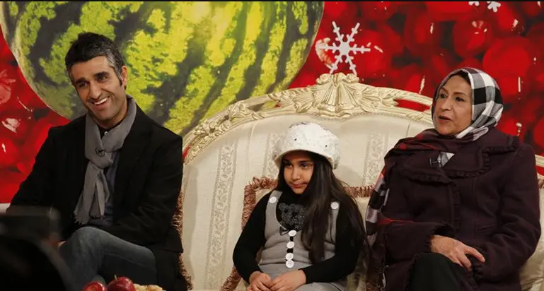 عکس زیرخاکی از حضور پژمان جمشیدی و مادرش