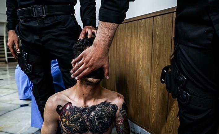 زورگیر مسلح در میدان محمدیه تهران زمین‌گیر شد