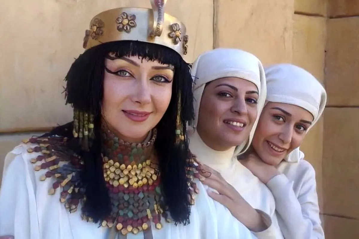 عکس/ «زلیخا، بنیامین و بانو تی» در مراسم تقدیر از سریال یوسف پیامبر