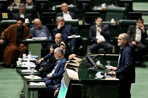 پزشکیان: مجلس در تصویب بودجه به فکر معیشت جامعه باشد/حق نداریم برای مردم قیافه بگیریم/هرکس نمی‌خواهد خدمت کند از دولت برود