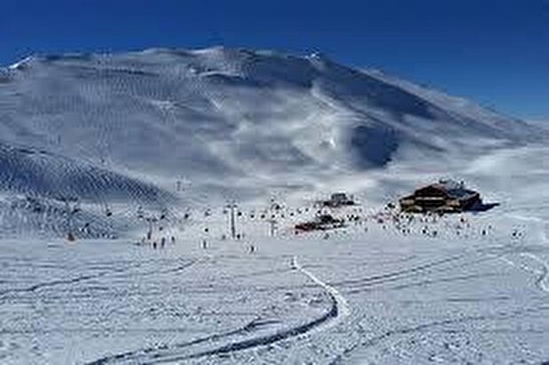 ویدیو| ایستگاه ۷ توچال سفیدپوش شد؛ بارش برف در ارتفاعات تهران