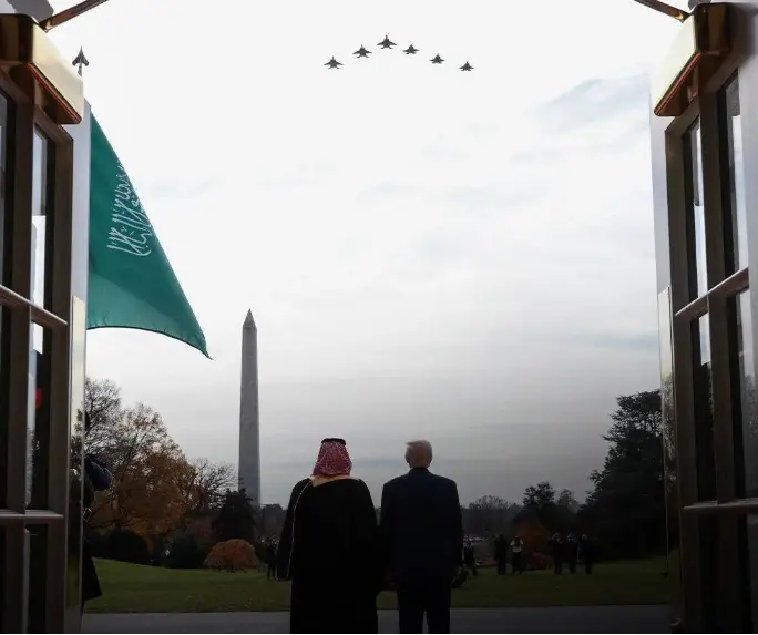 تصویری متفاوت از ترامپ و بن سلمان در کاخ سفید + عکس تصویری متفاوت از ترامپ و بن سلمان در کاخ سفید + عکس