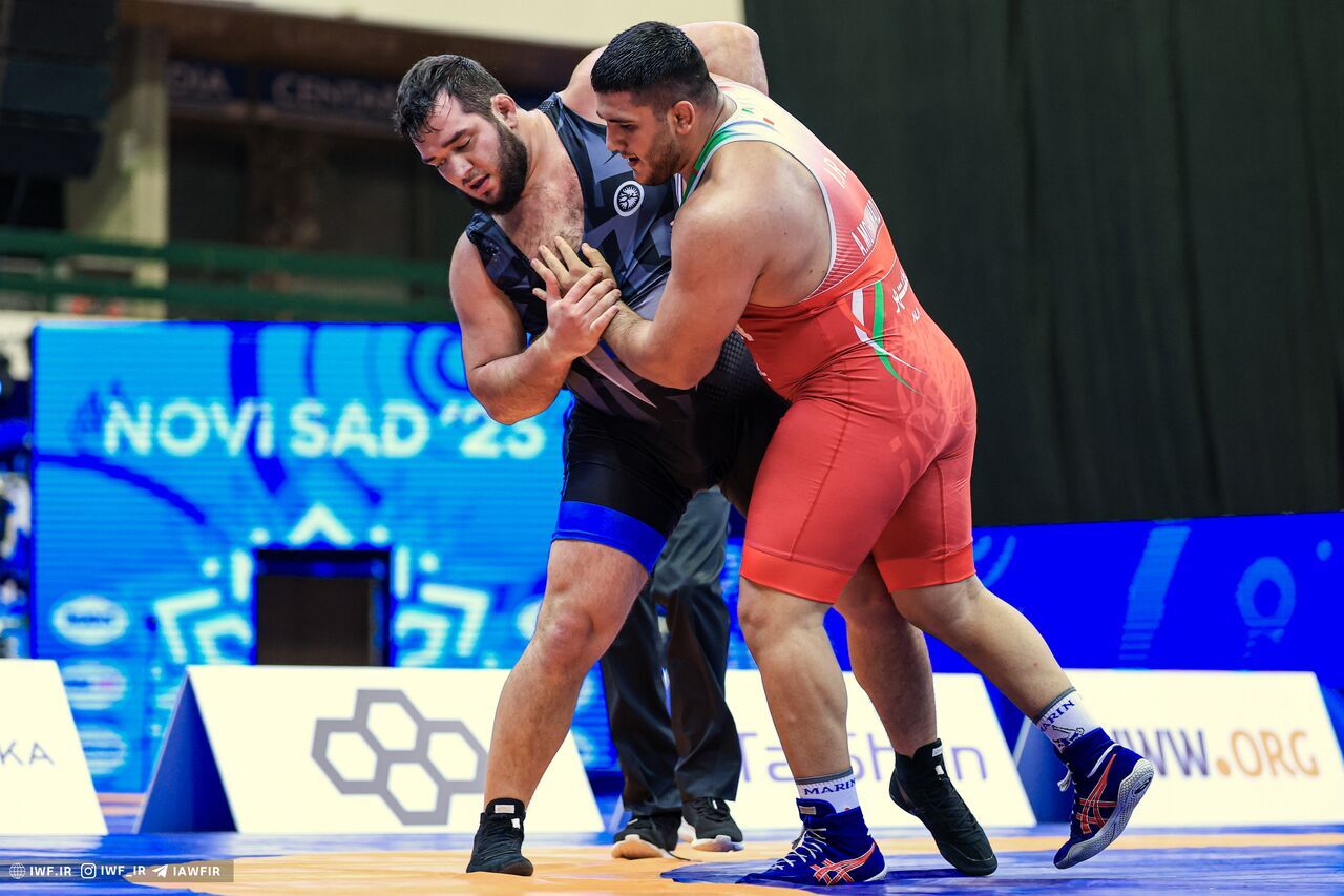 کشتی آزاد امید‌های جهان / محمدنژاد دومین طلا را ضرب کرد/ یک نقره و ۲ برنز دیگر آزادکاران ایران