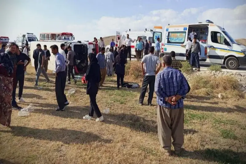 واژگونی مینیبوس حامل دانشآموزان در نقده /جزییات و تعداد مصدومان