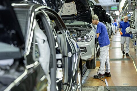 سه نرخی شدن قیمت بنزین چه تاثیری بر بازار خودرو دارد؟