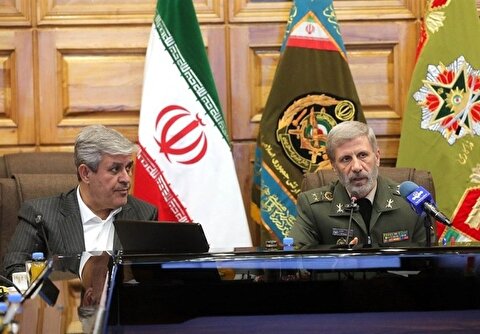 سرلشکر حاتمی: لحظه‌ای را در ارتقای توان دفاعی از دست نداده‌ایم