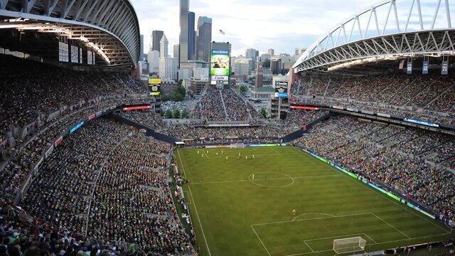 سیاتل «مسابقه افتخار» برگزار می‌کند؛ جشن نمادین حمایت از دگرباشان در جام جهانی