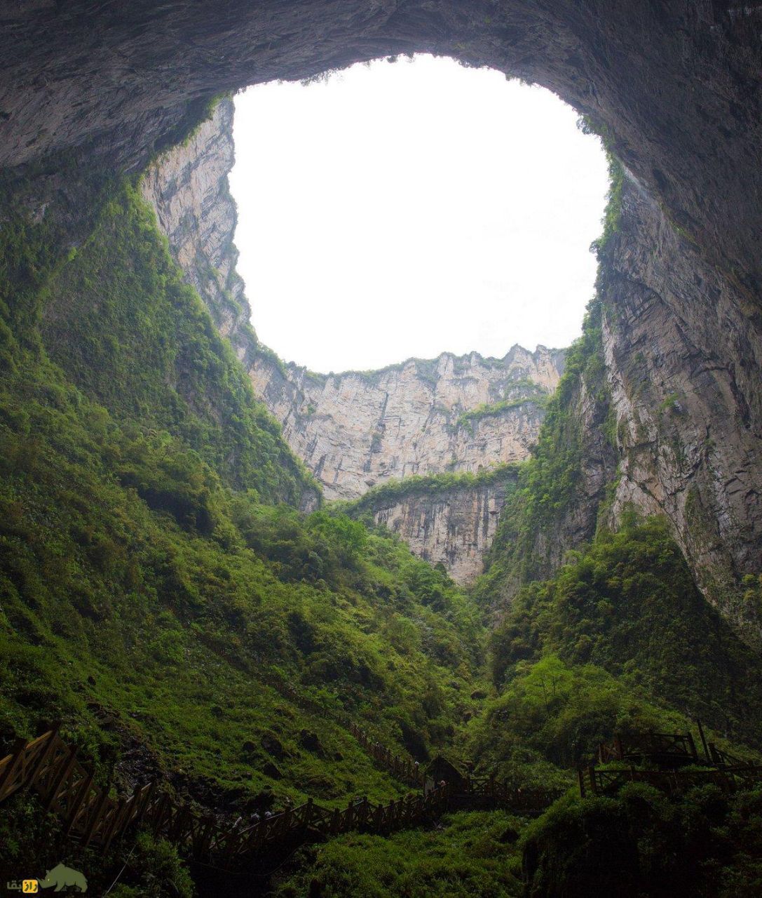 گودال بهشتی؛ یک چاله بی‌انتها با ۶۶۲ متر عمق + عکس