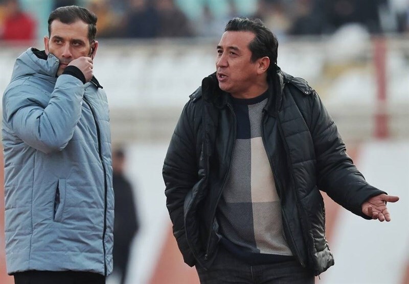 رفتار جنجالی عزیزی مقابل خبرنگاران و هواداران ذوب‌آهن؛ یک جلسه محرومیت در راه است