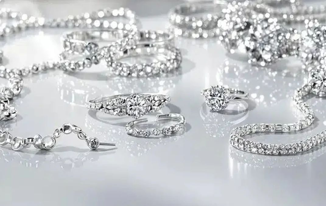 پیش بینی قیمت طلا و سکه در بازار چهارشنبه ۲۶ آذر ۱۴۰۴ پیش بینی قیمت طلا و سکه در بازار چهارشنبه ۲۶ آذر ۱۴۰۴